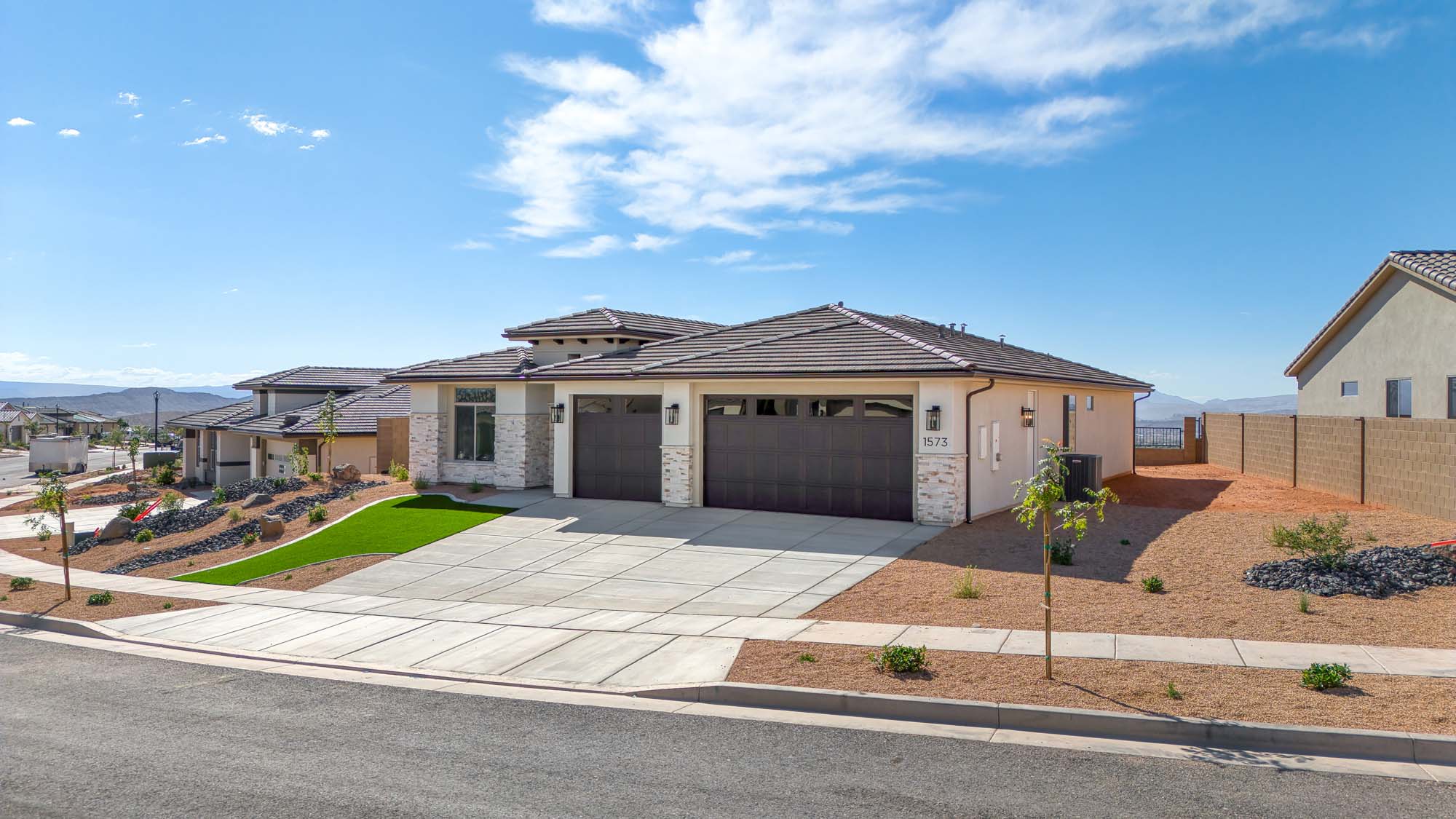 Exterior | Highland at SOLIS in Washington, UT by Cole West