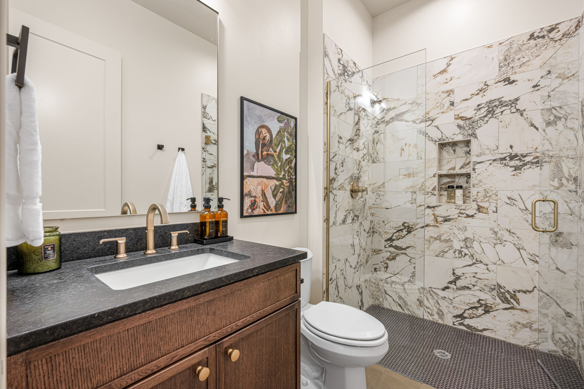 Thee Club 102 Casita Bathroom